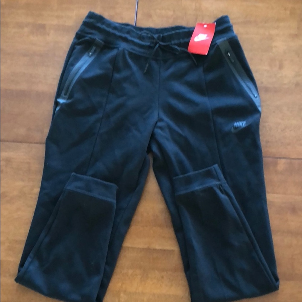 Nike Women’s Jogger Black Pants Size M